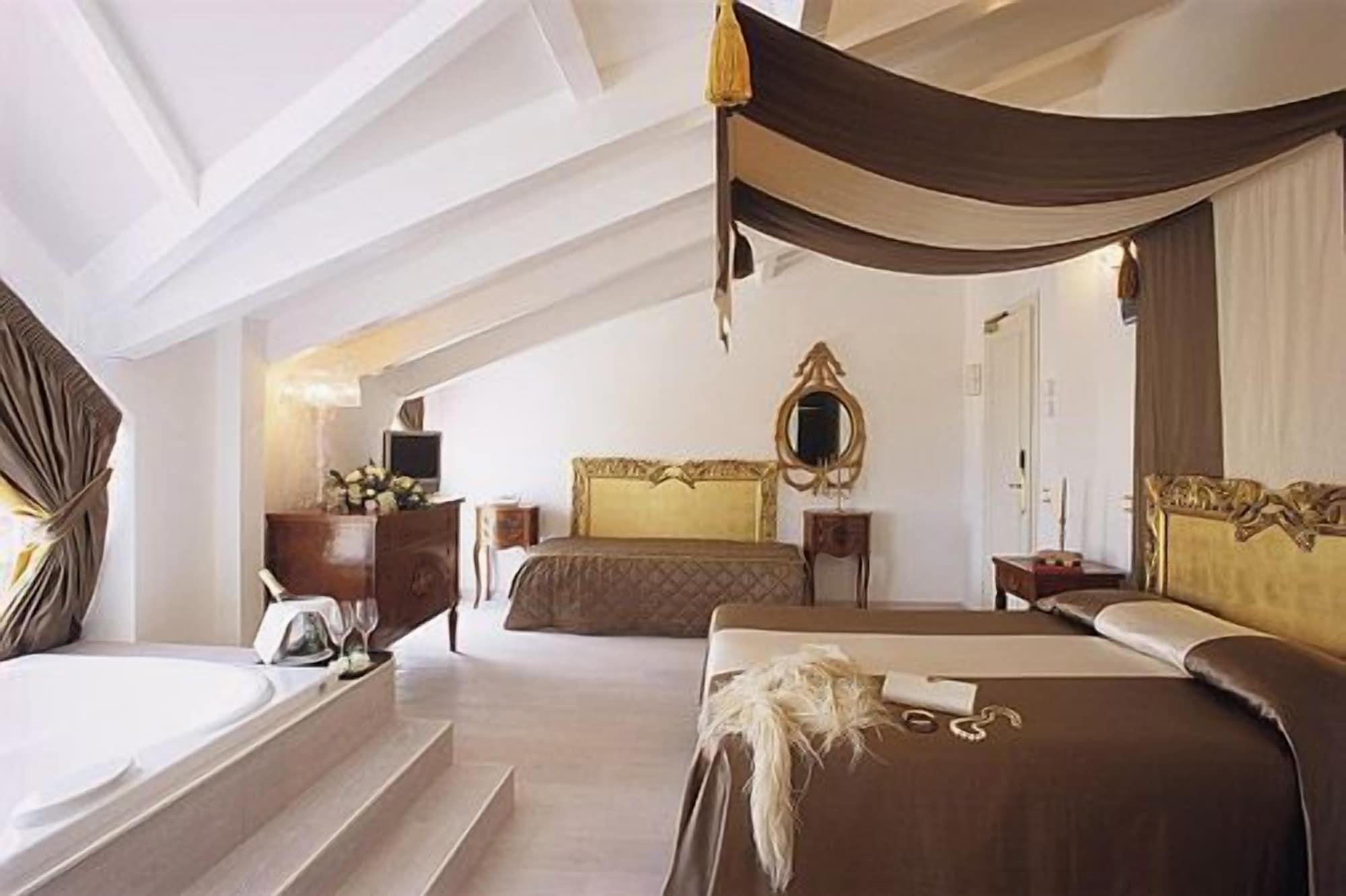 M Glamour Hotel Gabicce Mare Eksteriør bilde